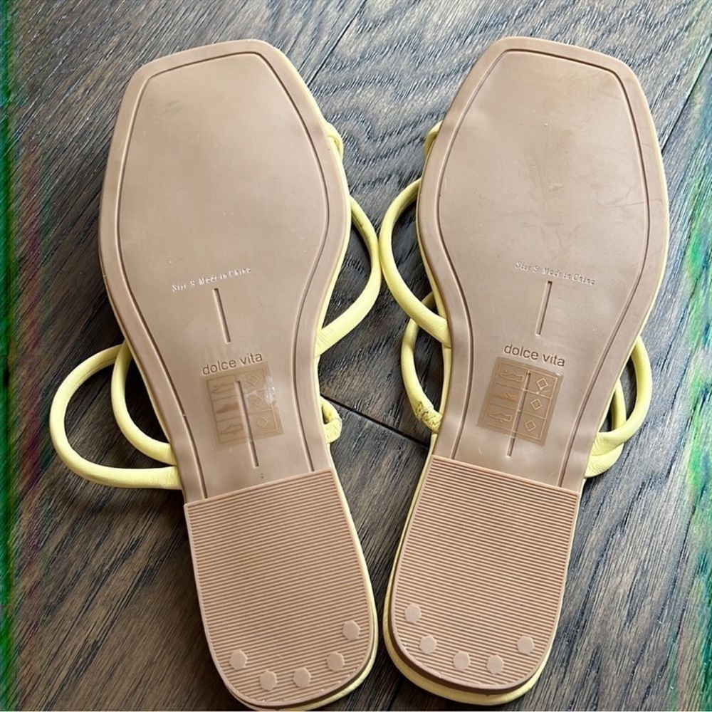 DOLCE VITA Leanna Strappy Slip On Sandal Butter Yellow Sz 9 NWOT - Picture 3 of 5